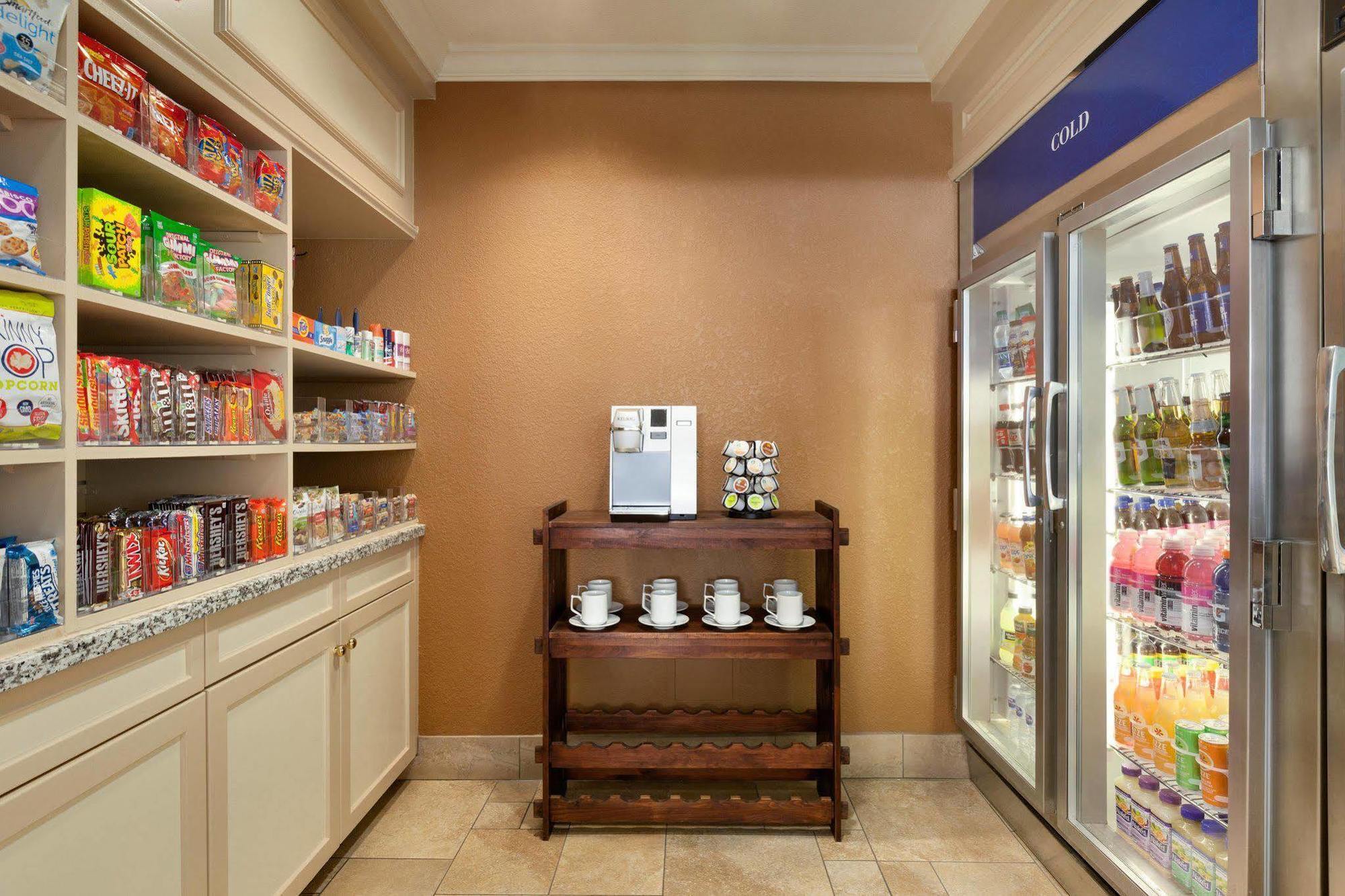 罗斯维尔希尔顿花园酒店 外观 照片